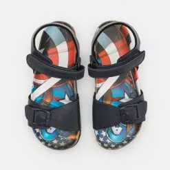 Friboo MARVEL CAPTAIN AMERICA STRAPPY SANDALS UNISEX - Riemensandalette - Dark Blue 11 Friboo MARVEL CAPTAIN AMERICA STRAPPY SANDALS UNISEX - Riemensandalette - Dark Blue -Friboo Schuhe Geschaft b046cd78c0434d58a3b89d7fef38823f